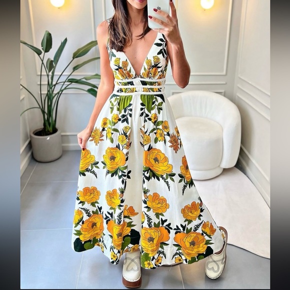FARM Rio Garden Floral Maxi Dress in Yellow and White Size S - Picture 2 of 9